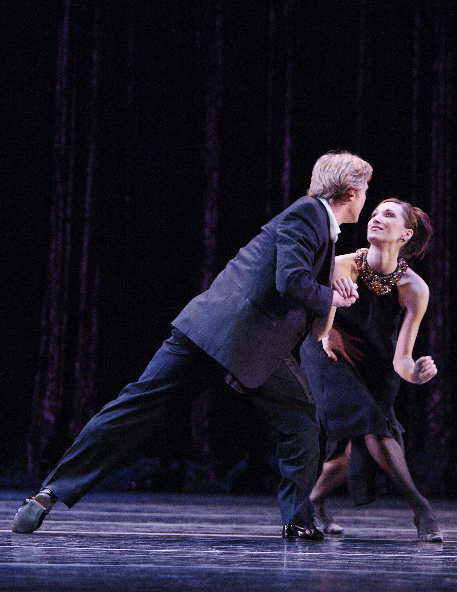 It ain’t over yet, baby. Chalnessa Eames with Anton Pankevitch in “One for My Baby (and One More for the Road” from Twyla Tharp’s Nine Sinatra Songs (Photo ©Angela Sterling)