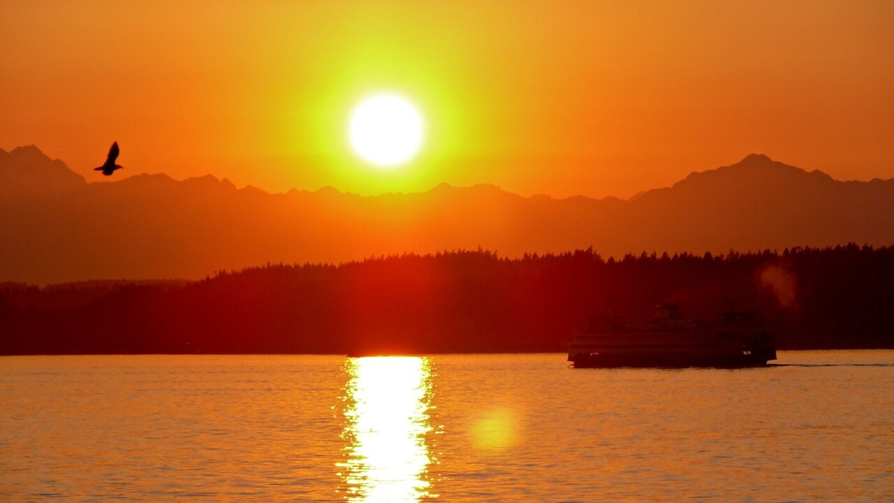 Puget Sound ferry trips are an scenic excursion in themselves. (Photo: MvB)